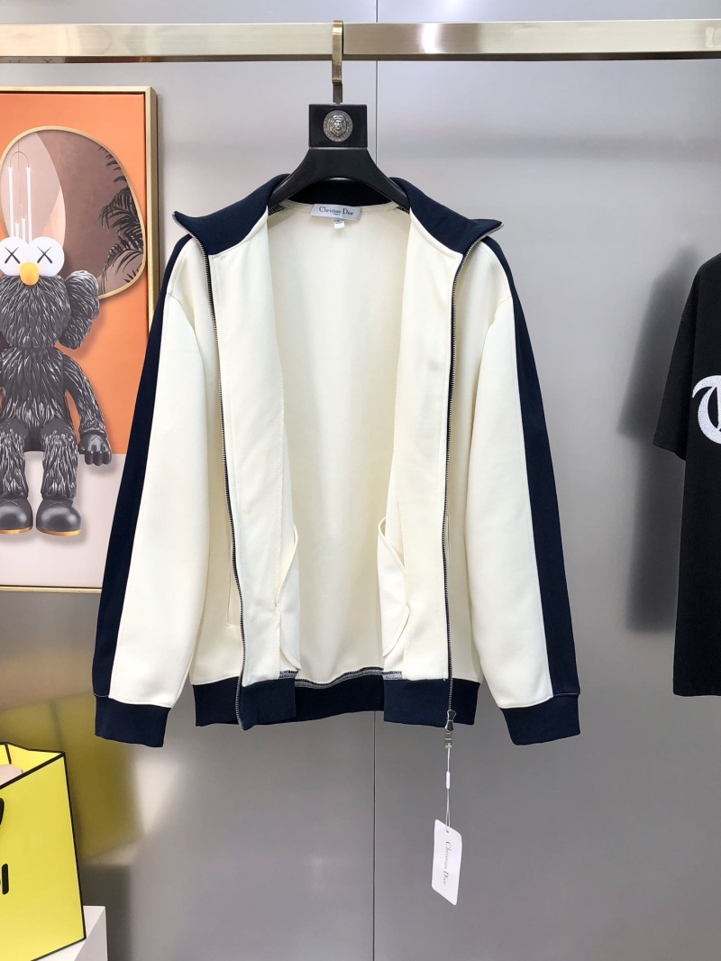 chr1st1an D10r outwear